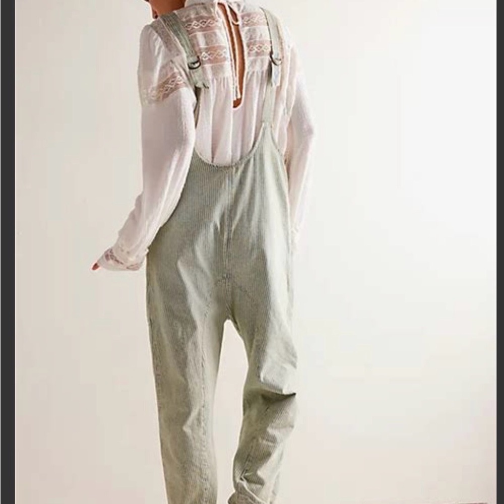 Free People ‘High Roller’ Railroad Blue & White Striped Jumpsuit Overalls -Small - Picture 2 of 7